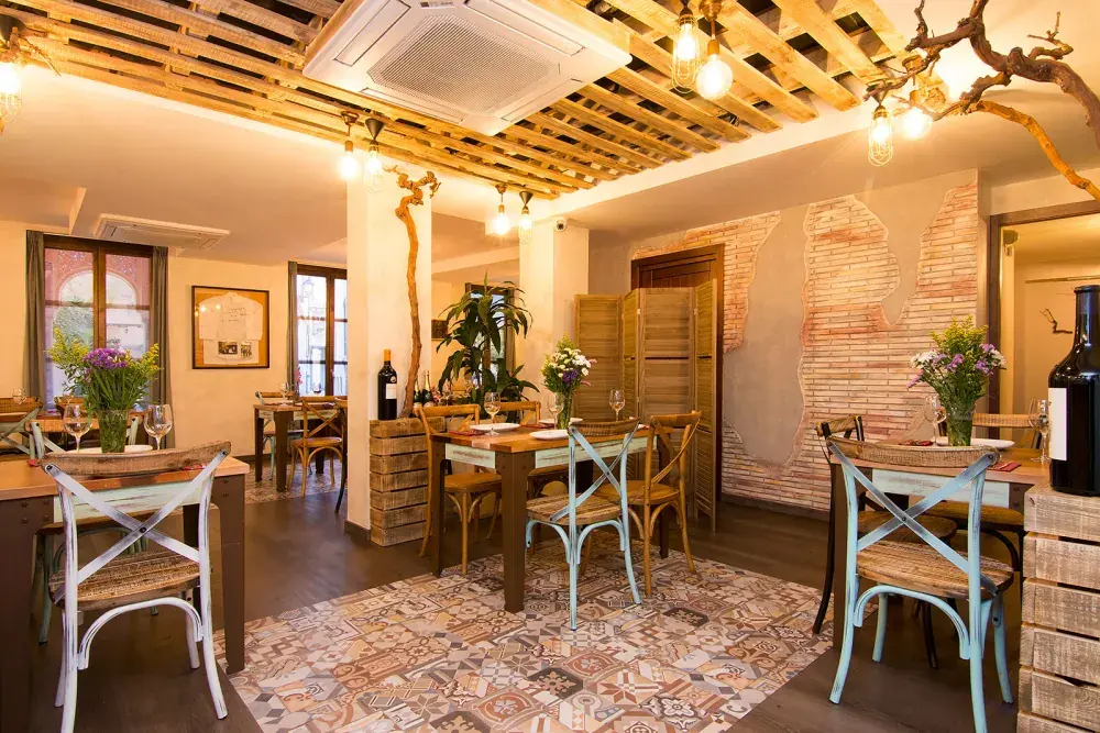Comedor de Mas que Vinos